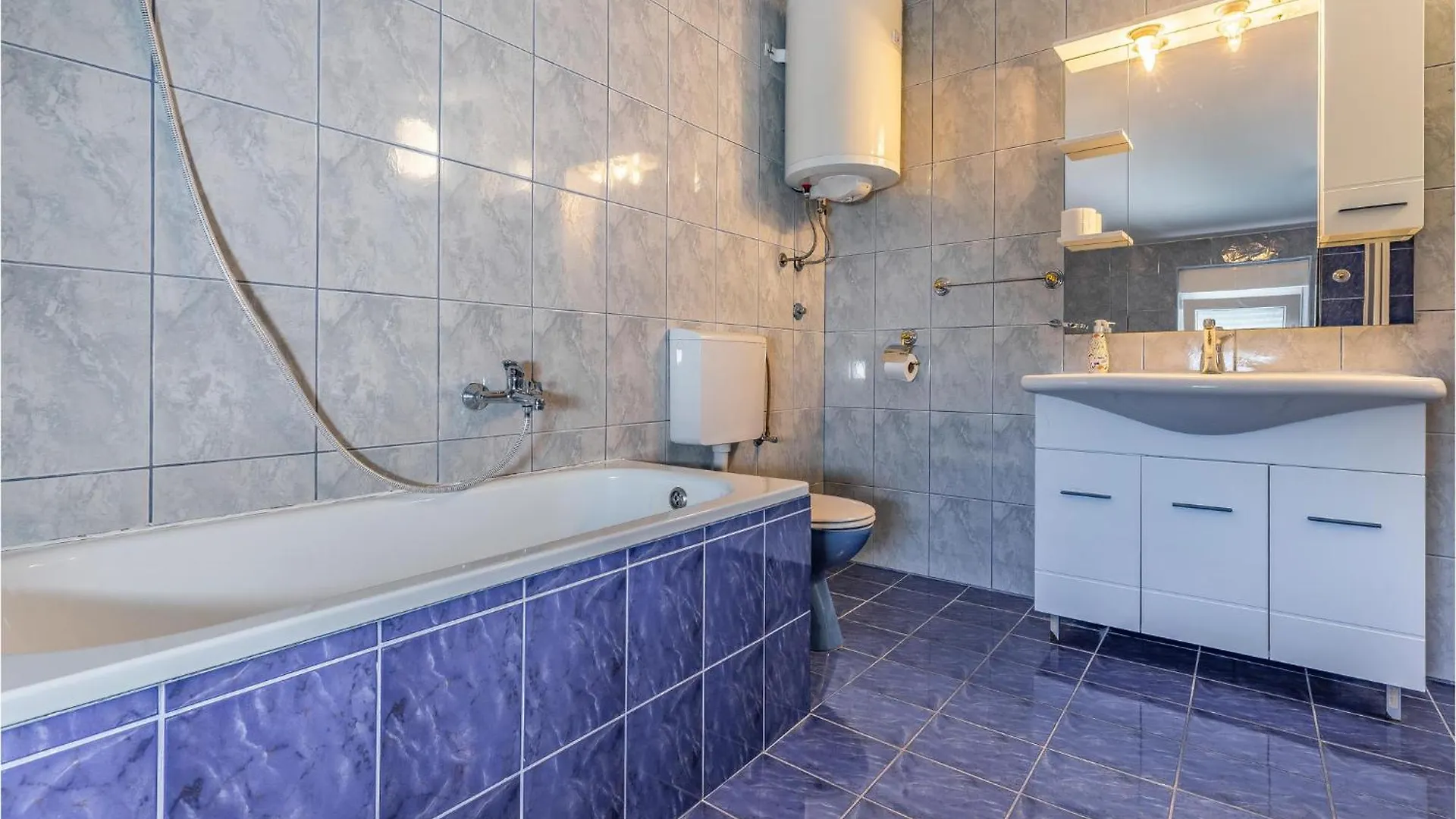 Holiday home Cozy Home In Pomer With Kitchen Croatia